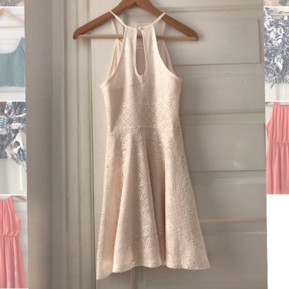 ⚡️super pretty white lace dress⚡️ - Picture 2 of 2